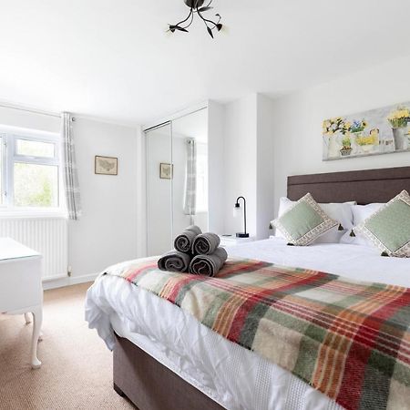 Luxury Cheltenham Home With Ev Charger - Lechampton Hills Exterior foto