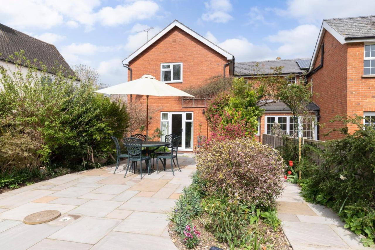 Luxury Cheltenham Home With Ev Charger - Lechampton Hills Exterior foto