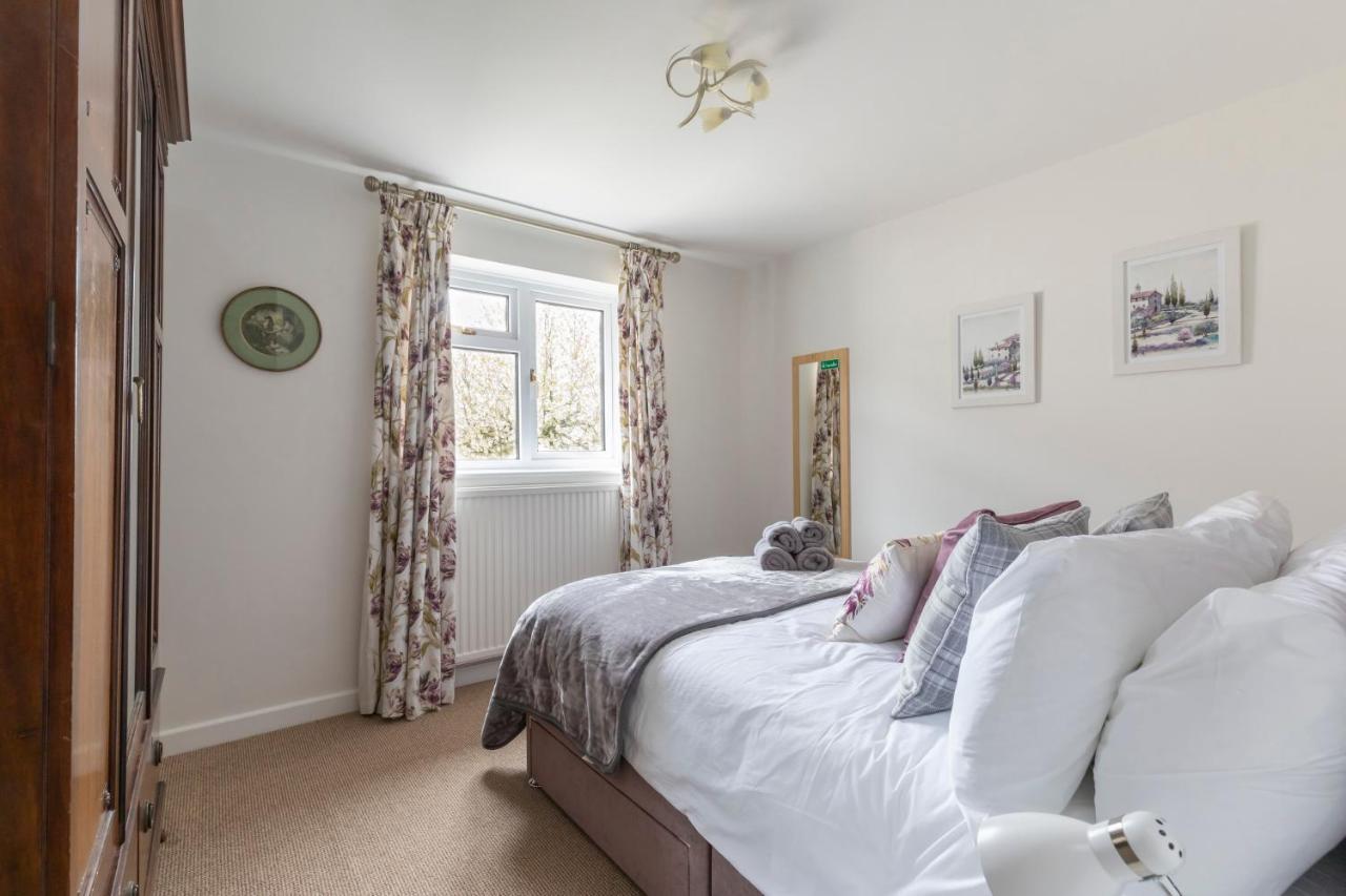Luxury Cheltenham Home With Ev Charger - Lechampton Hills Exterior foto